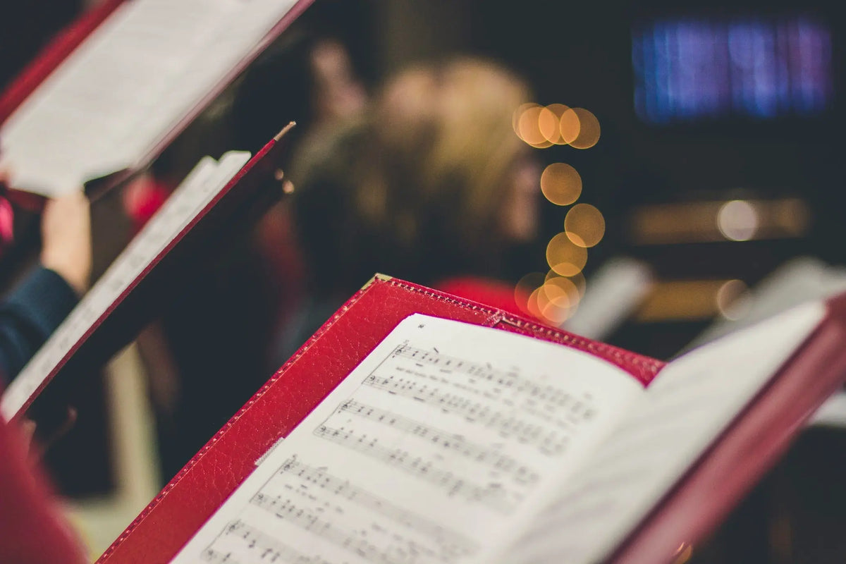 Myza-Christmas-Playlist-Tunes-to-Get-You-in-the-Xmas-Spirit Myza