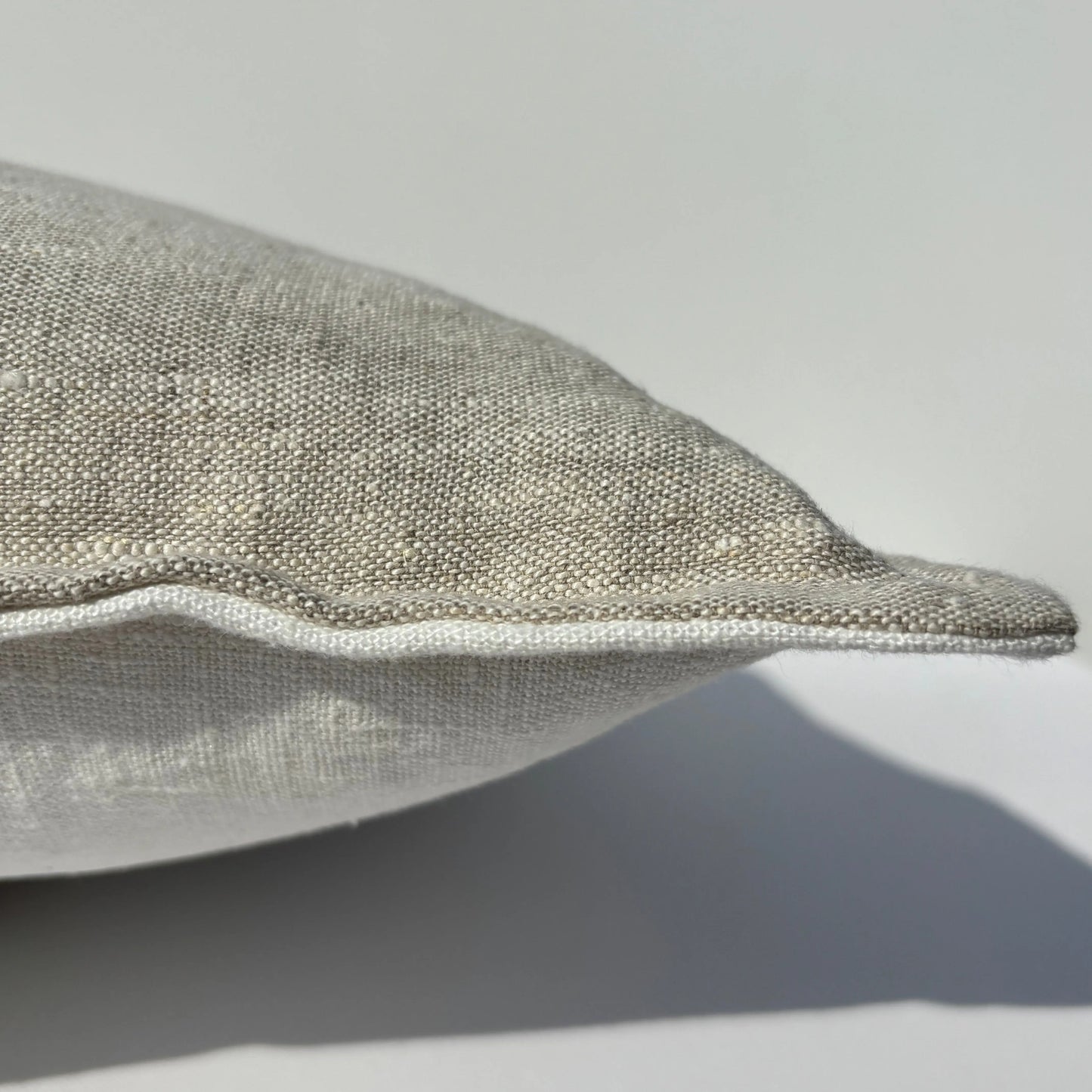 Alaro Cushion Mísa