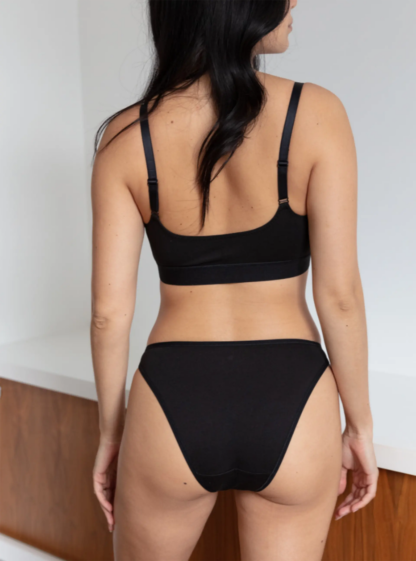 High-Rise Bikini, Black Pantee