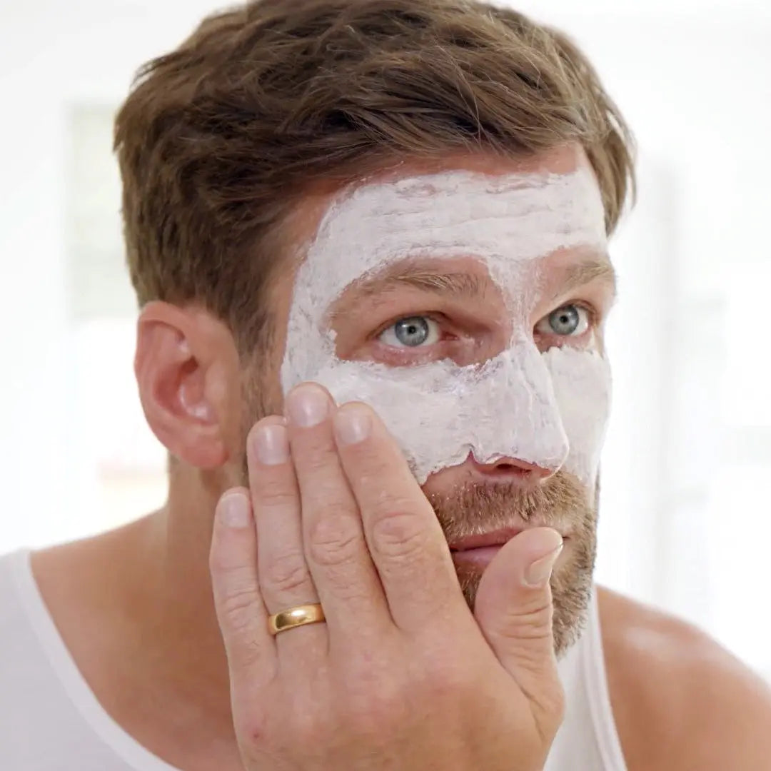 LET'S BE CLEAR Shakeup Cosmetics