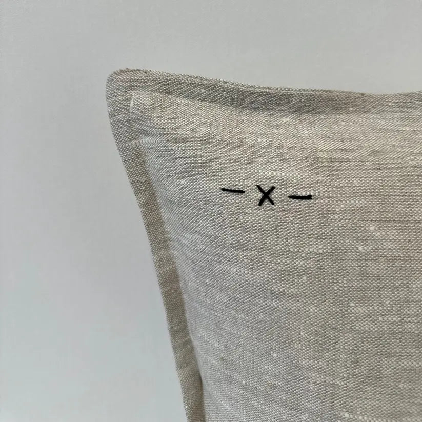 Marga Bordado Cushion Mísa
