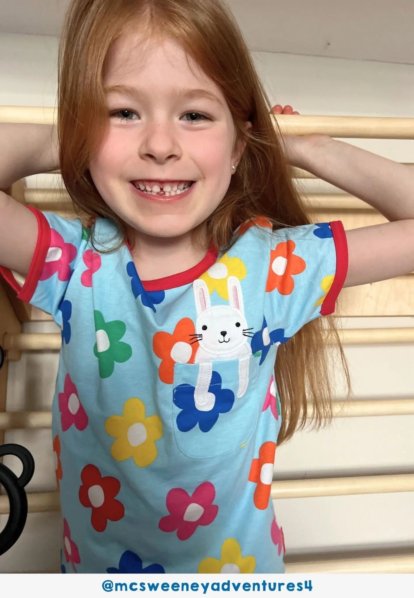 Organic Rainbow Bloom Bunny Pocket Applique Short-Sleeved T-Shirt Toby Tiger