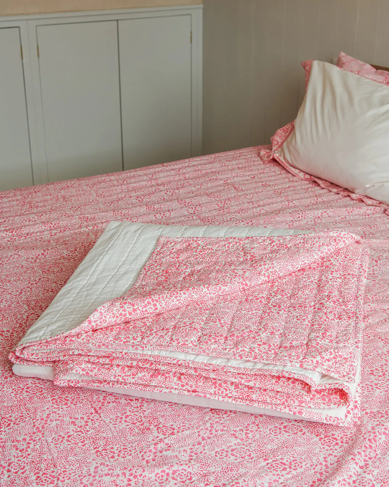 Provence Floral King-Size Quilt Lulu and Nat