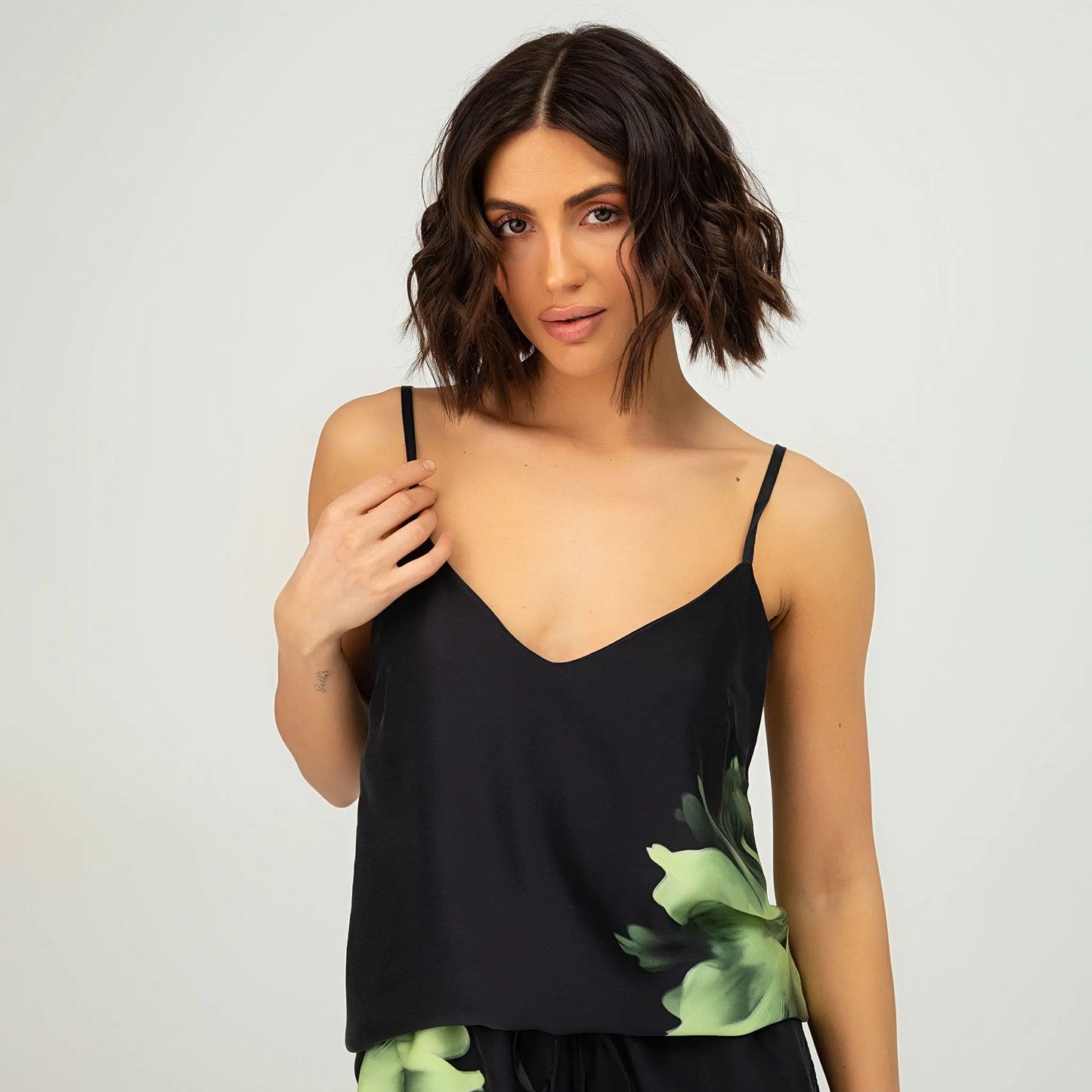 Silk Dreamscape Camisole Black Flower NOKAYA