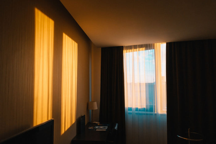 Is It Better to Sleep With the Curtains Open or Closed?