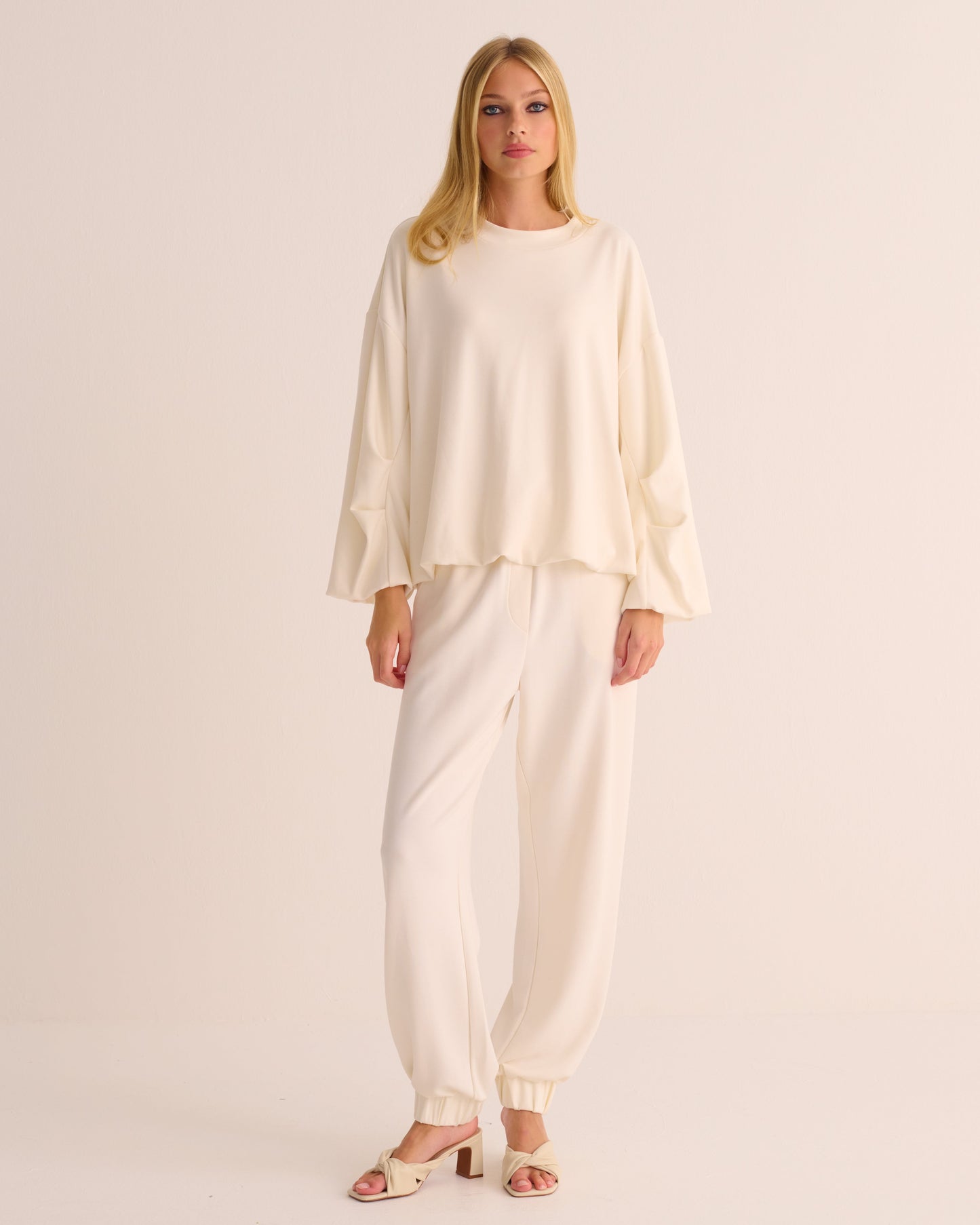 Cloud Dancer Organic Cotton Sweatshirt MAMU Dream