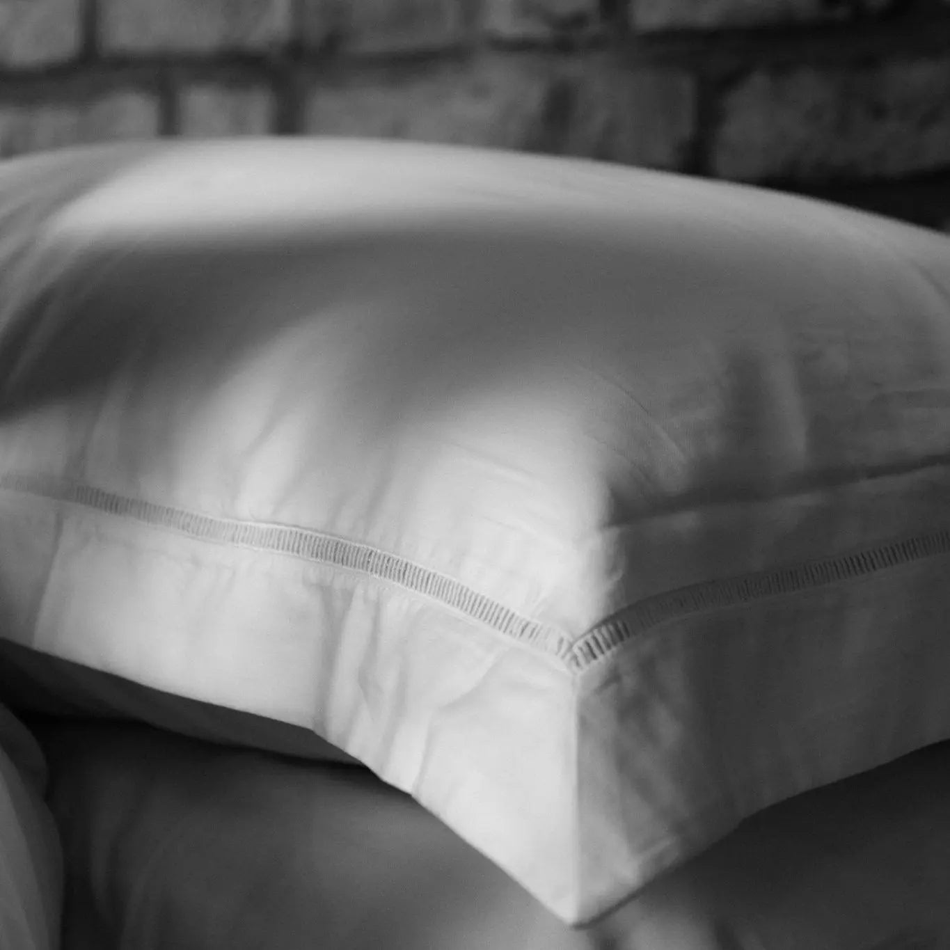 Amalfi Bundle Sukun: Luxurious bedding and homeware.