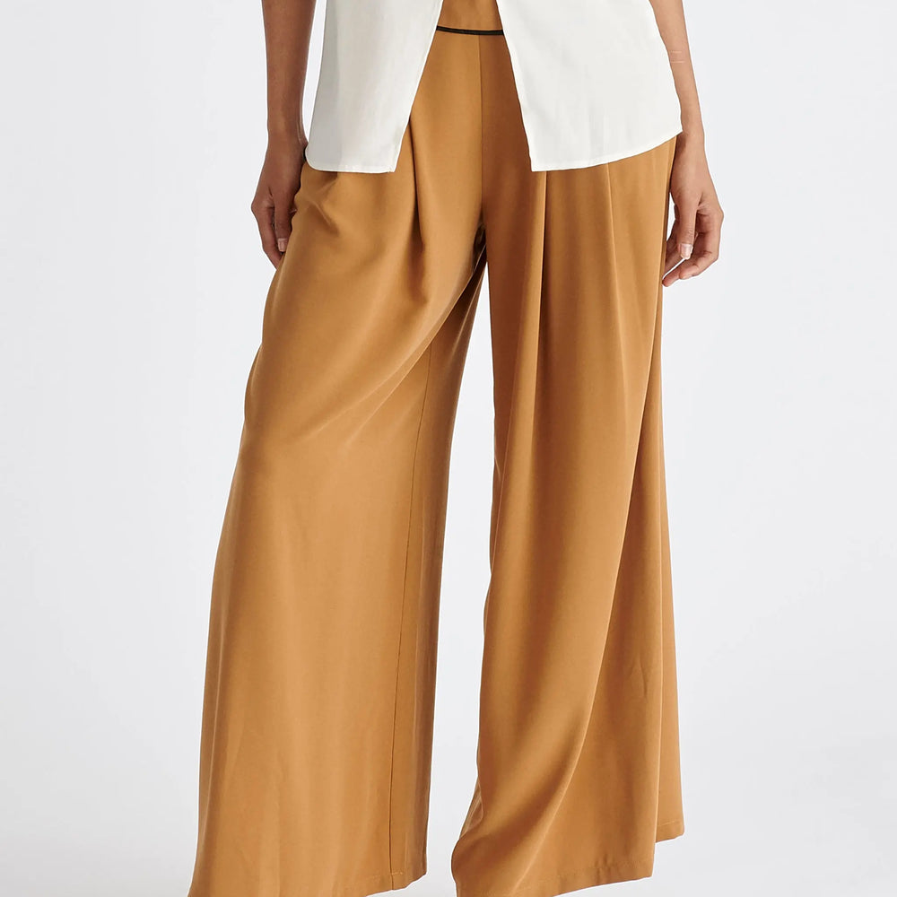 Asymmetric Waistband Trousers Paisie