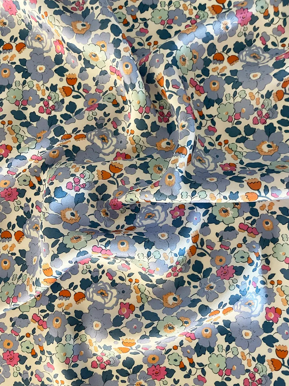 BETSY Liberty Women's Silk Kimono Coco & Wolf
