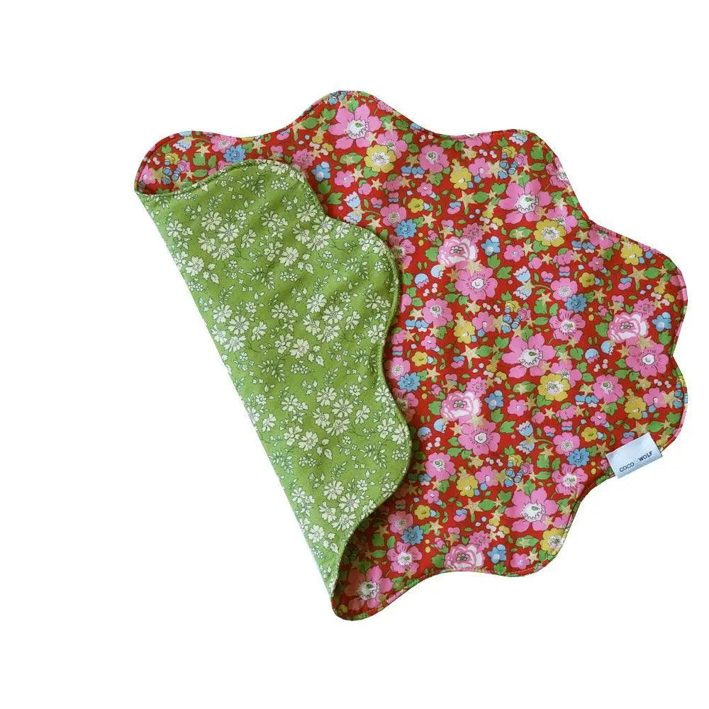BETSY STAR & CAPEL PISTACHIO Liberty Reversible Wavy Placemat Coco & Wolf