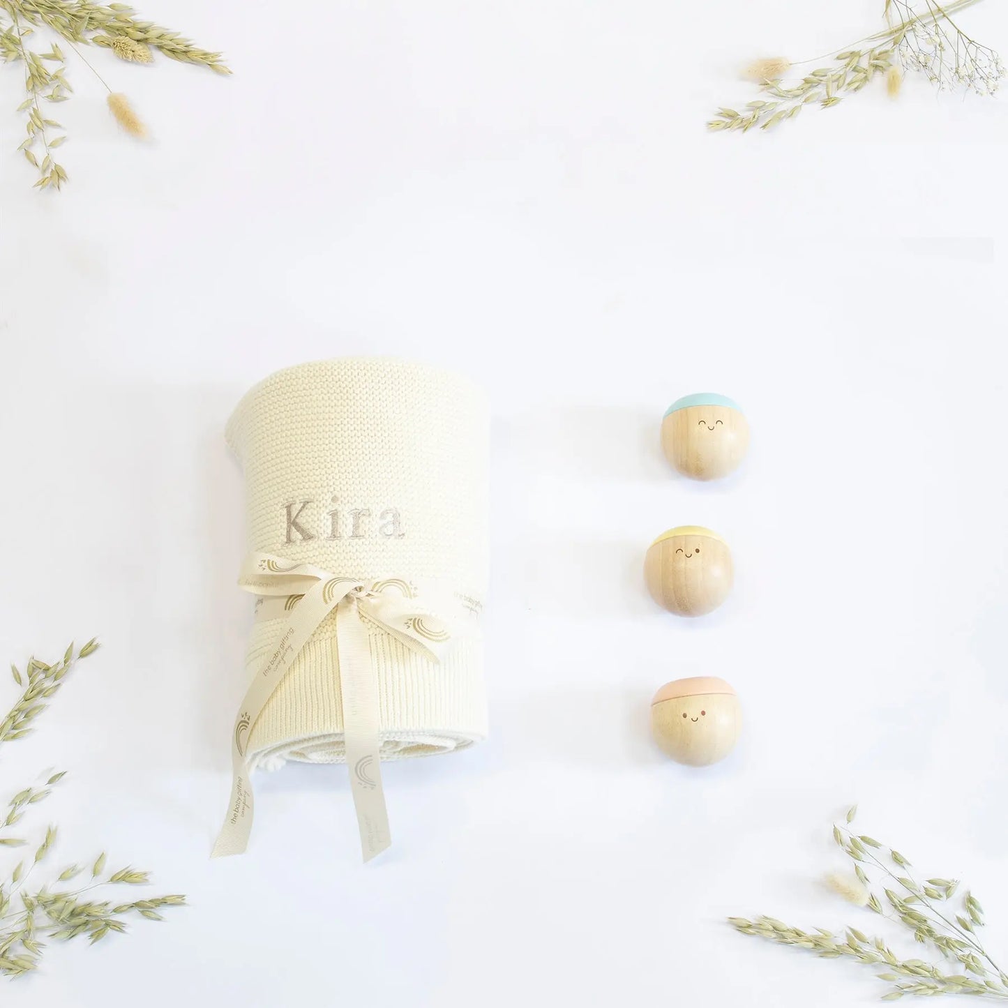 BLANKET AND SENSORY BALLS GIFT SET The Baby Gifting Company