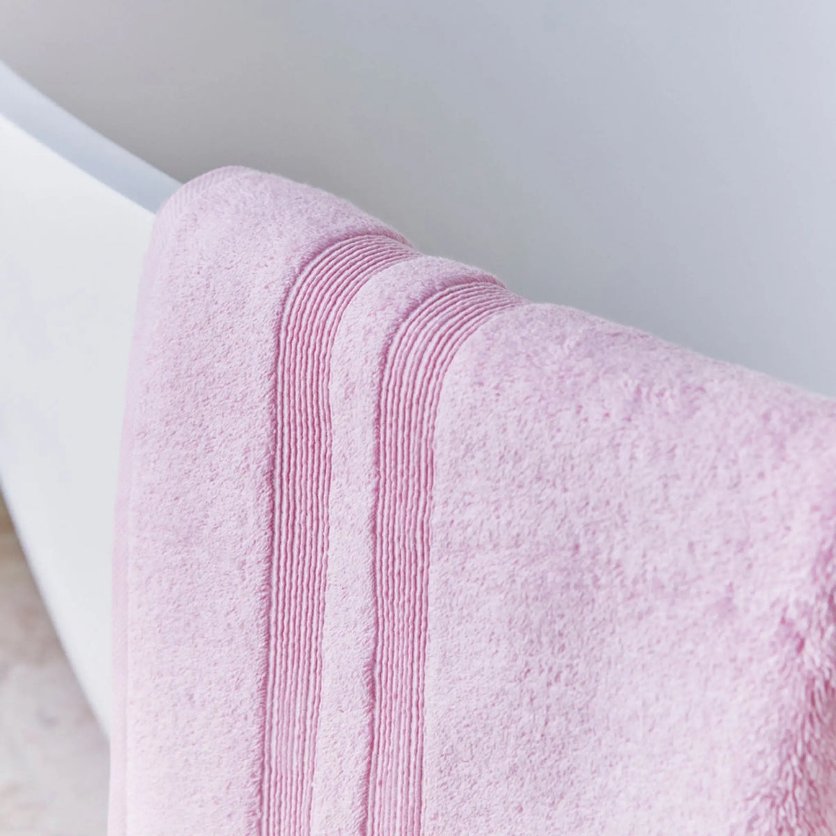 Baby pink Elegance Bath Towels Torres Novas UK