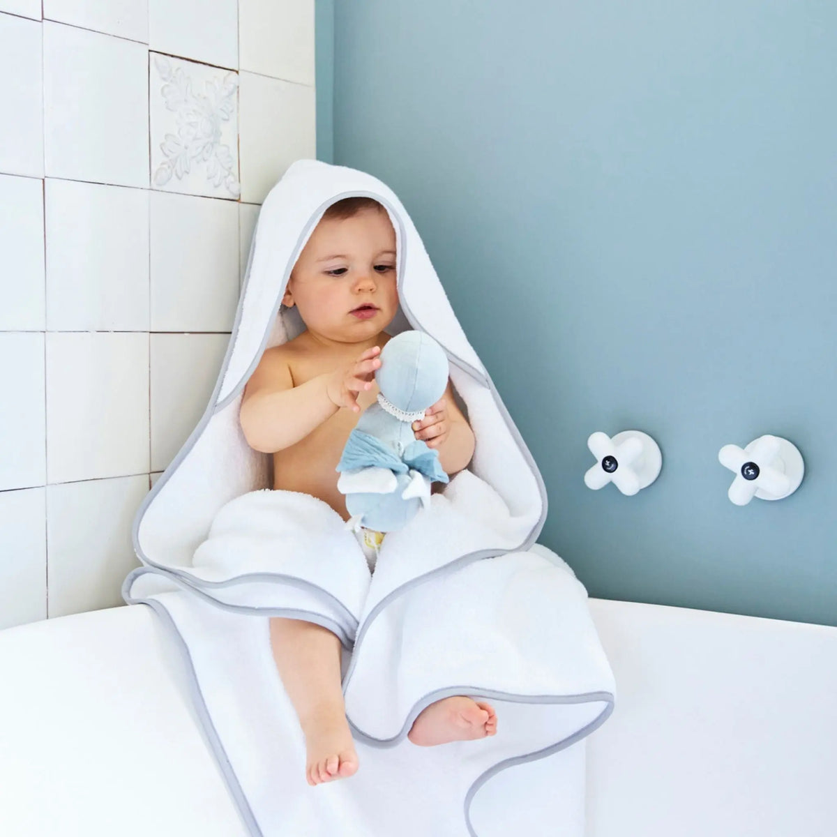 Baby towel - Mira in Organic Cotton 600 GSM Torres Novas UK