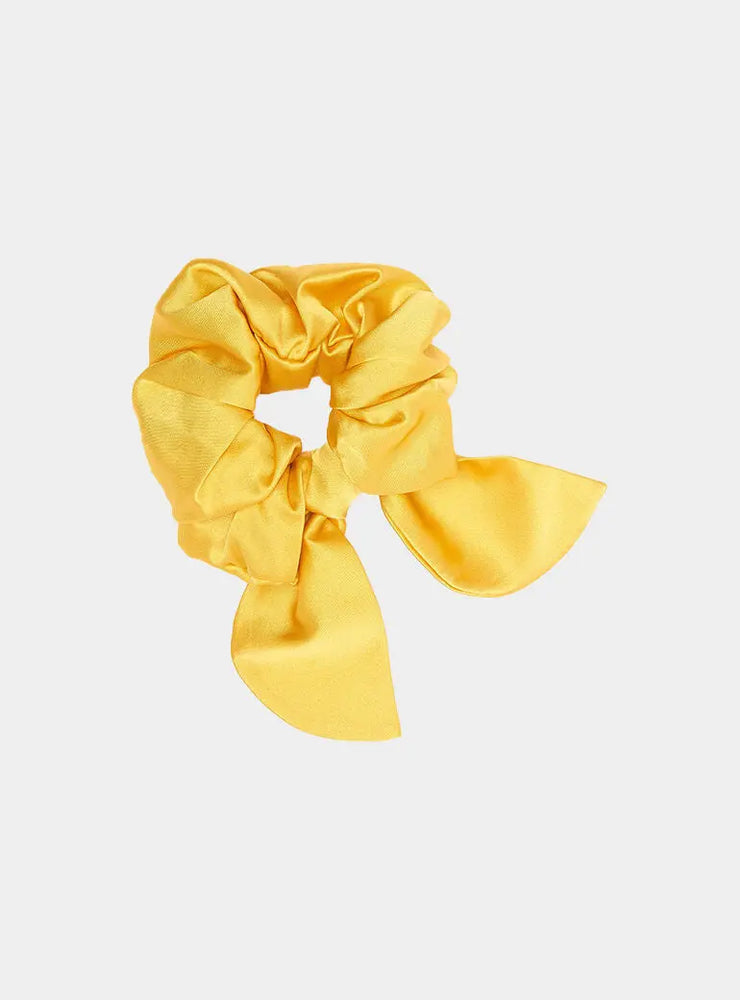 Bella Silk Scrunchie in Honeybee Sleepy Wilson