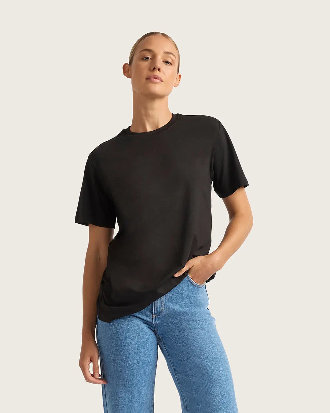 Black Women's Classic Crew Neck T-Shirt Boody