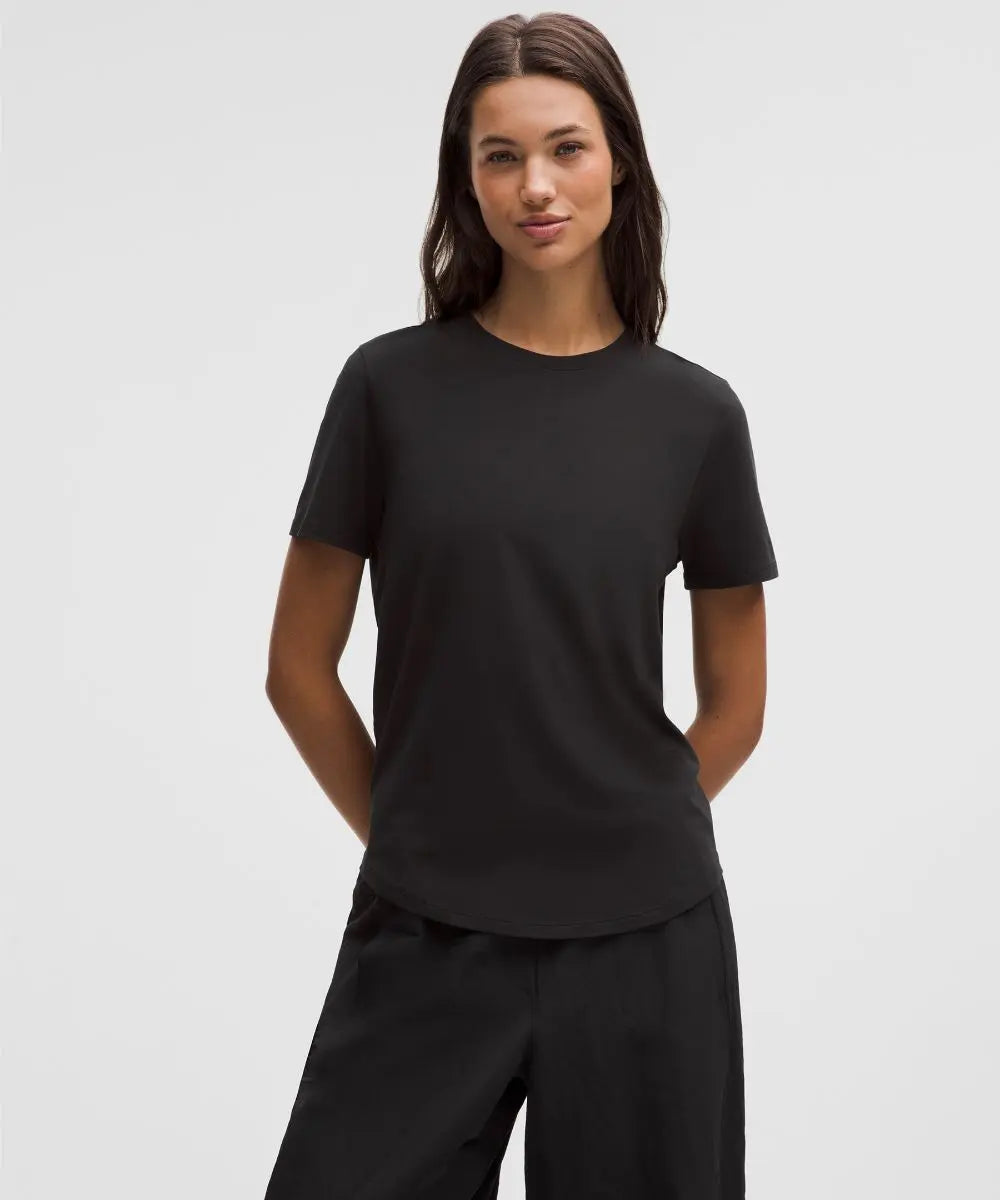 Black Women's Love Crewneck T-Shirt Lululemon