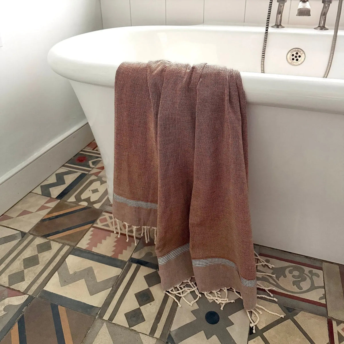Cassis Cinnamon/Black Fringed Cotton Fouta Dormitory