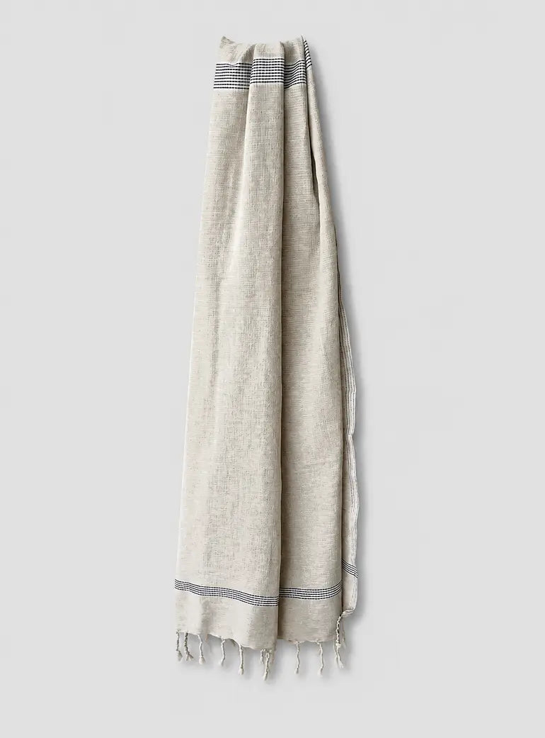 Cassis Linen Fringed Cotton Fouta Dormitory
