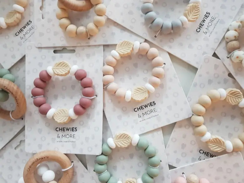 Chewies&more - Silicone Teething Bangle - Cool Leaf Chewies&more