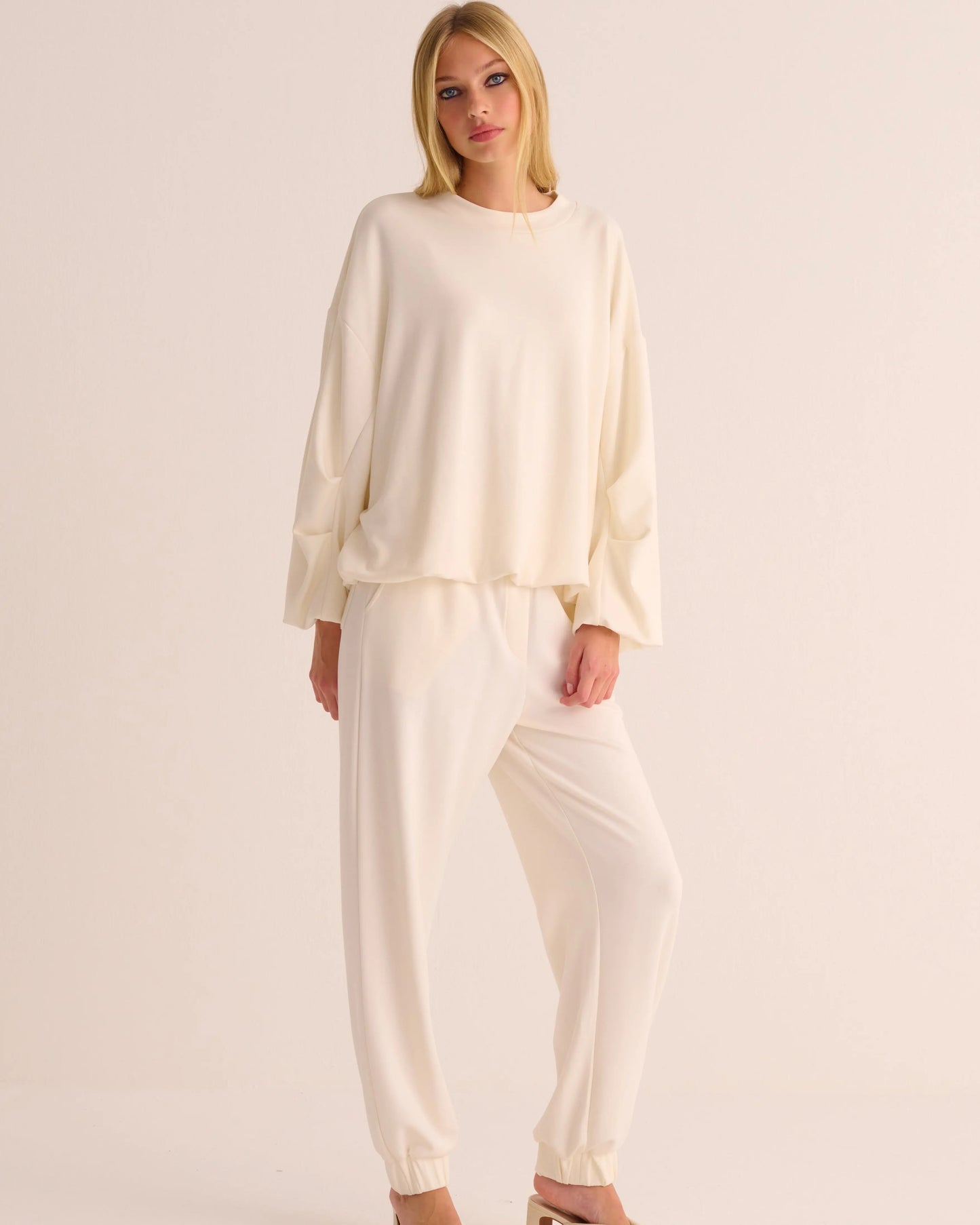 Cloud Dancer Sweatshirt and Joggers Set MAMU Dream