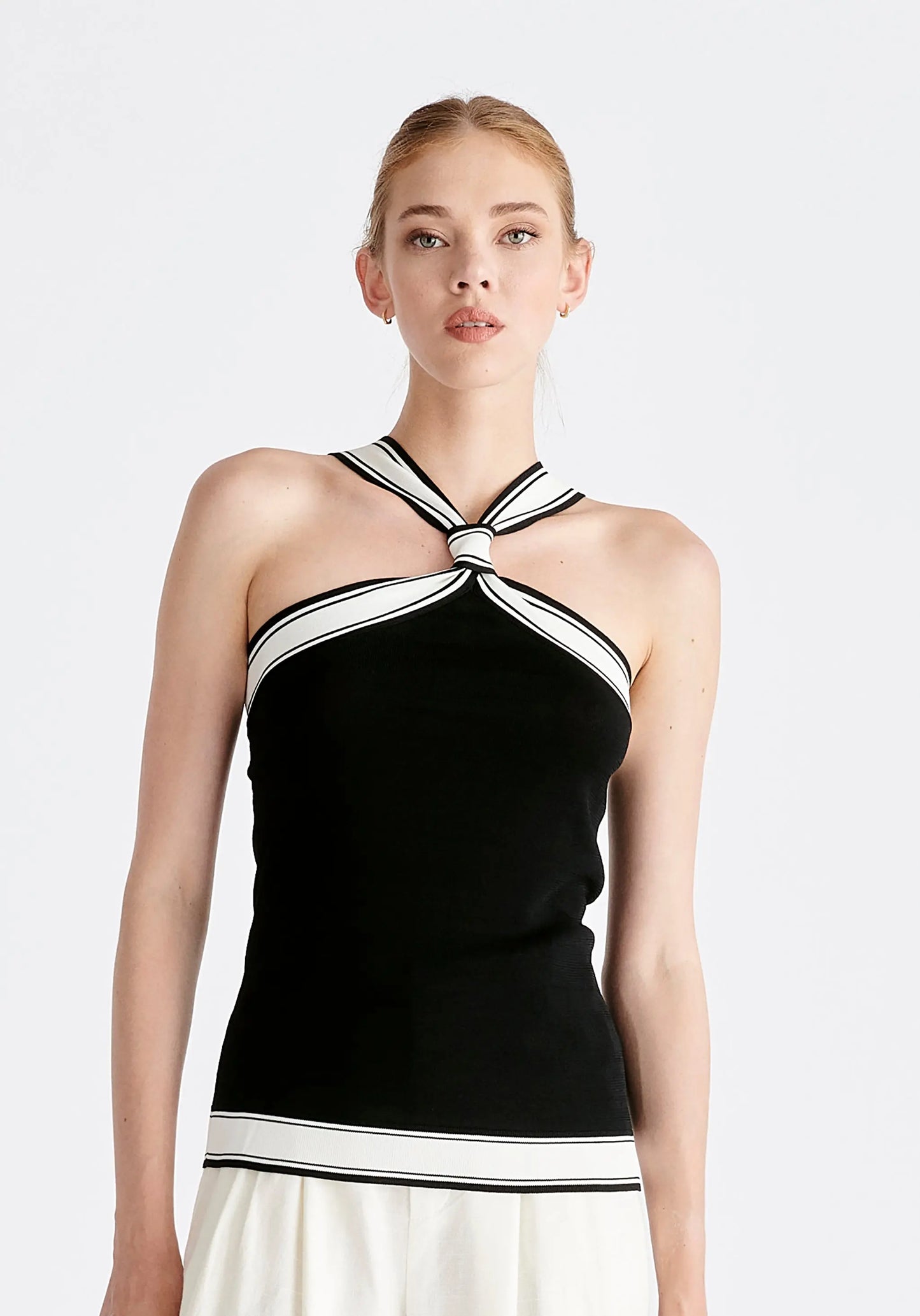 Contrast Detail Halterneck Top Paisie