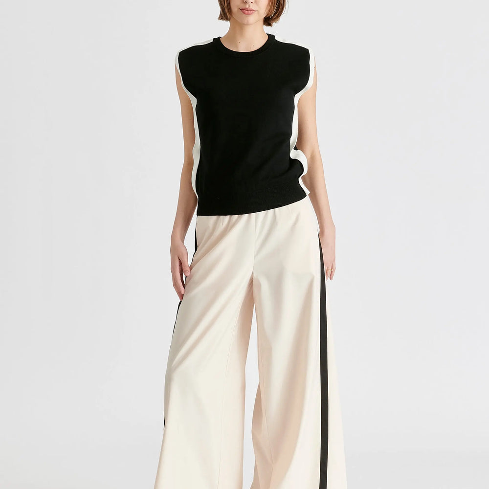 Contrast Trim Round Neck Knit Top Paisie