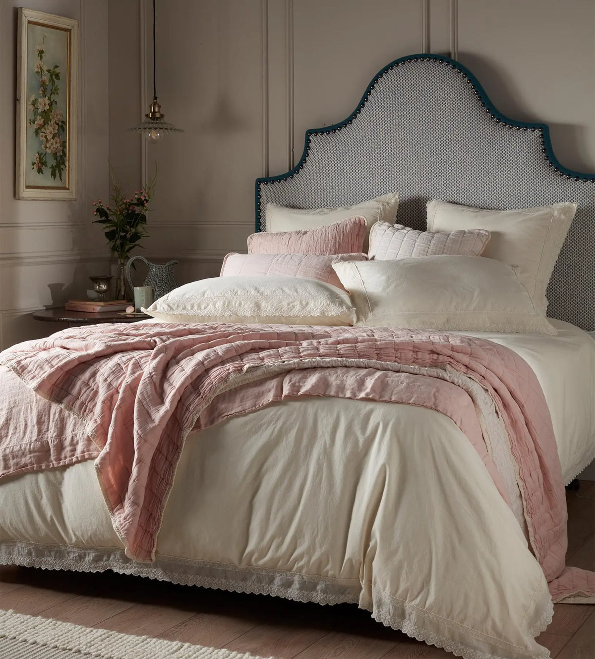 Pia Embroidered 100% Cotton Bed