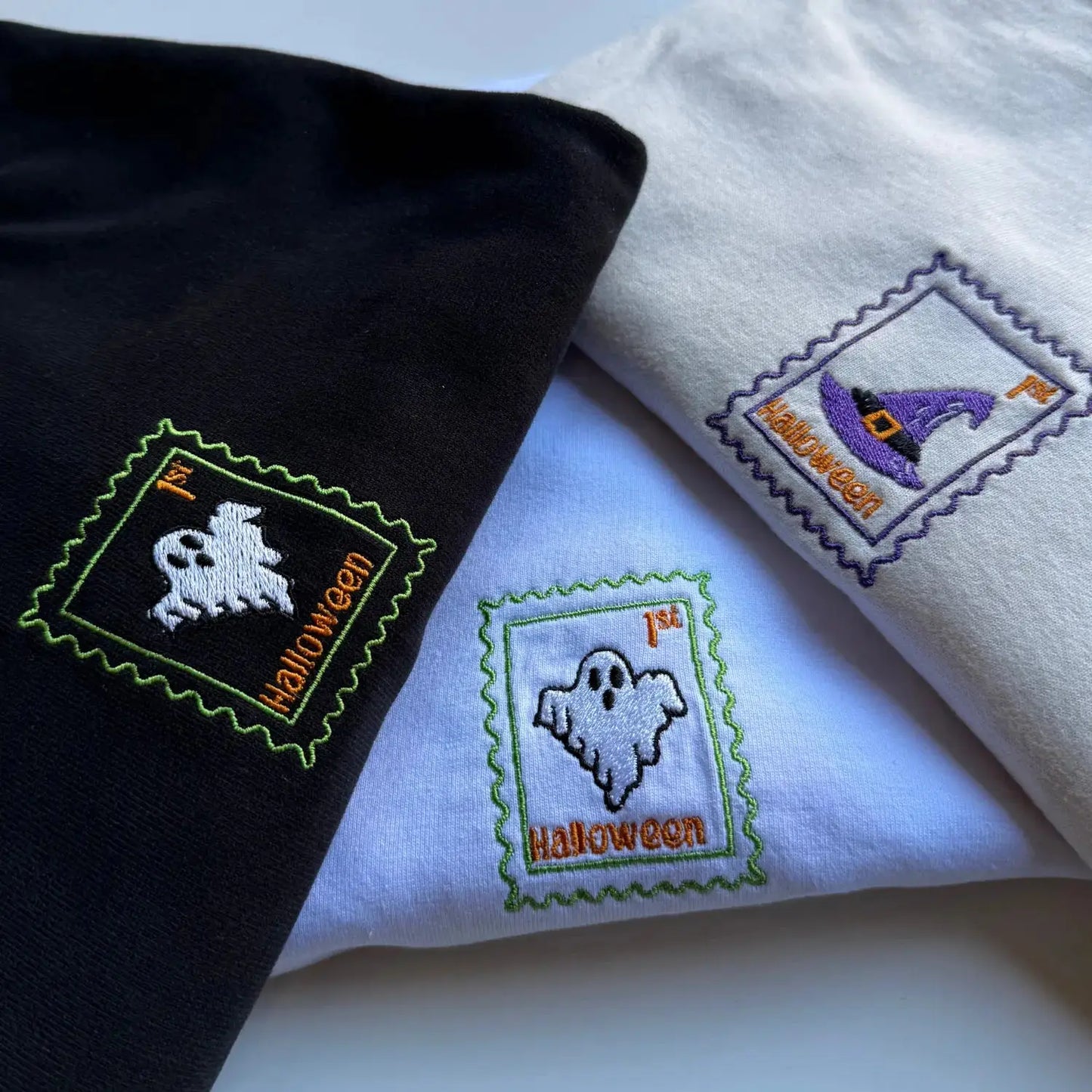 Cute Spooky Ghost Sweatshirt - Halloween - Relaxed Fit Freddyezgy