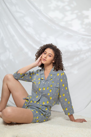 Black and white stripes with lemons