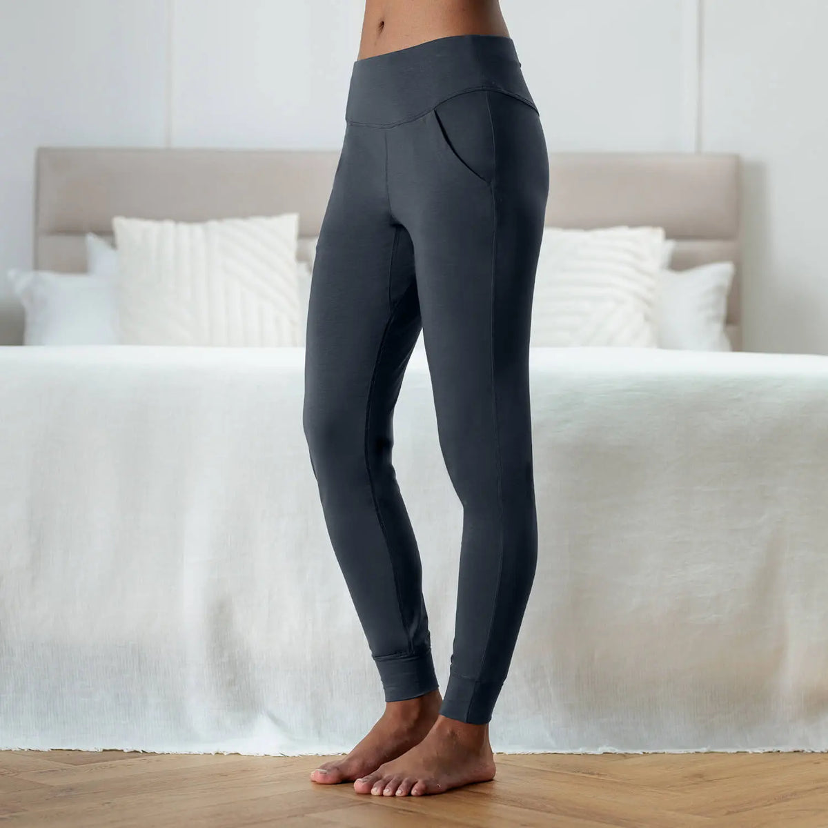 Dagsmejan Women's Balance Pajama Pants - Deep Grey