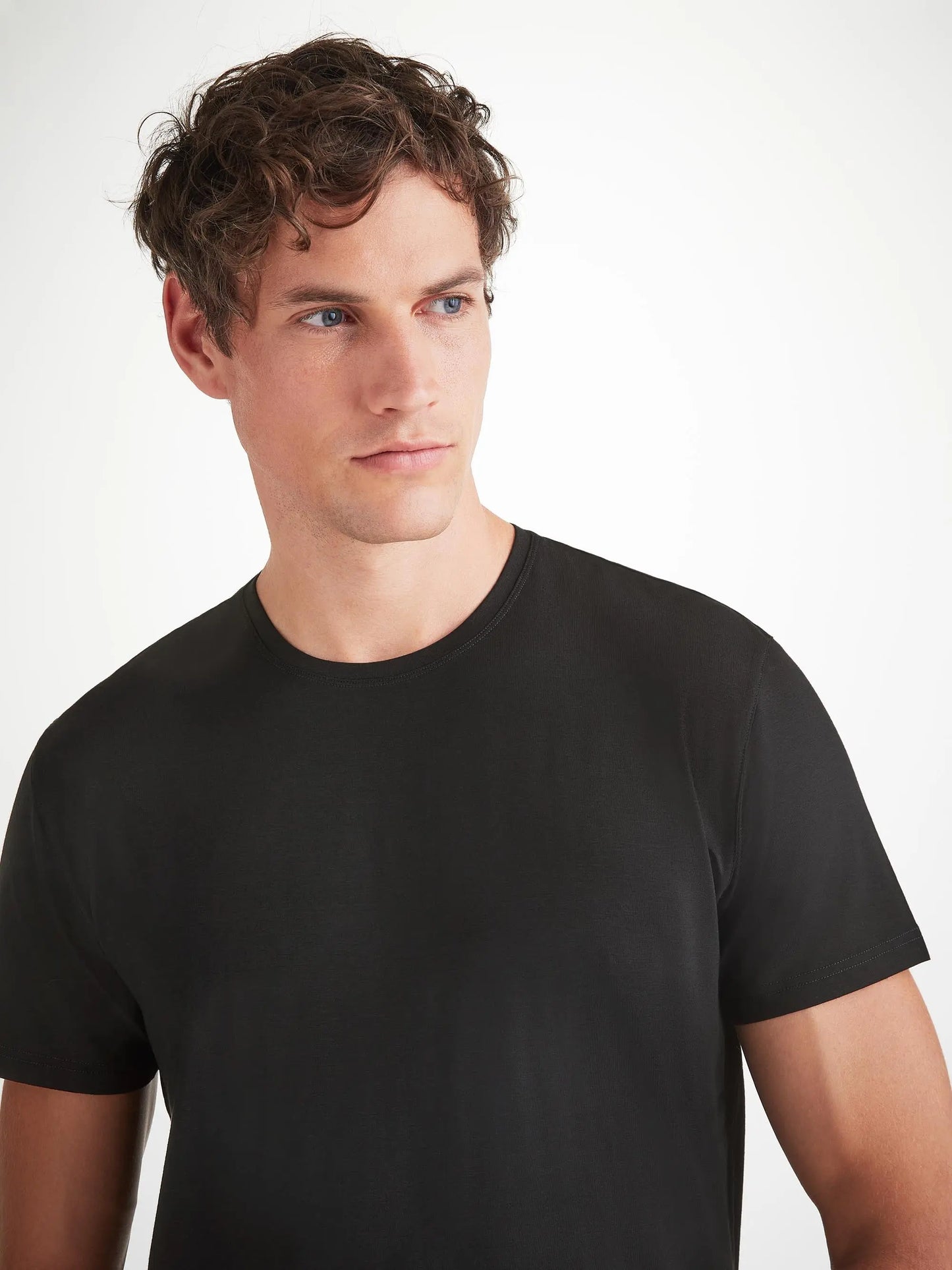 Derek Rose Men's T-Shirt Basel Micro Modal Stretch Black Derek Rose