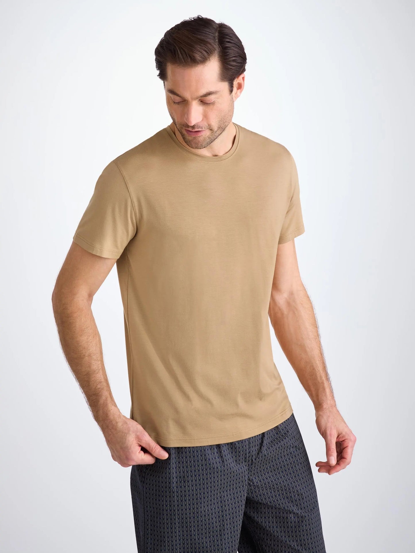 Derek Rose Men's T-Shirt Basel Micro Modal Stretch Camel Derek Rose
