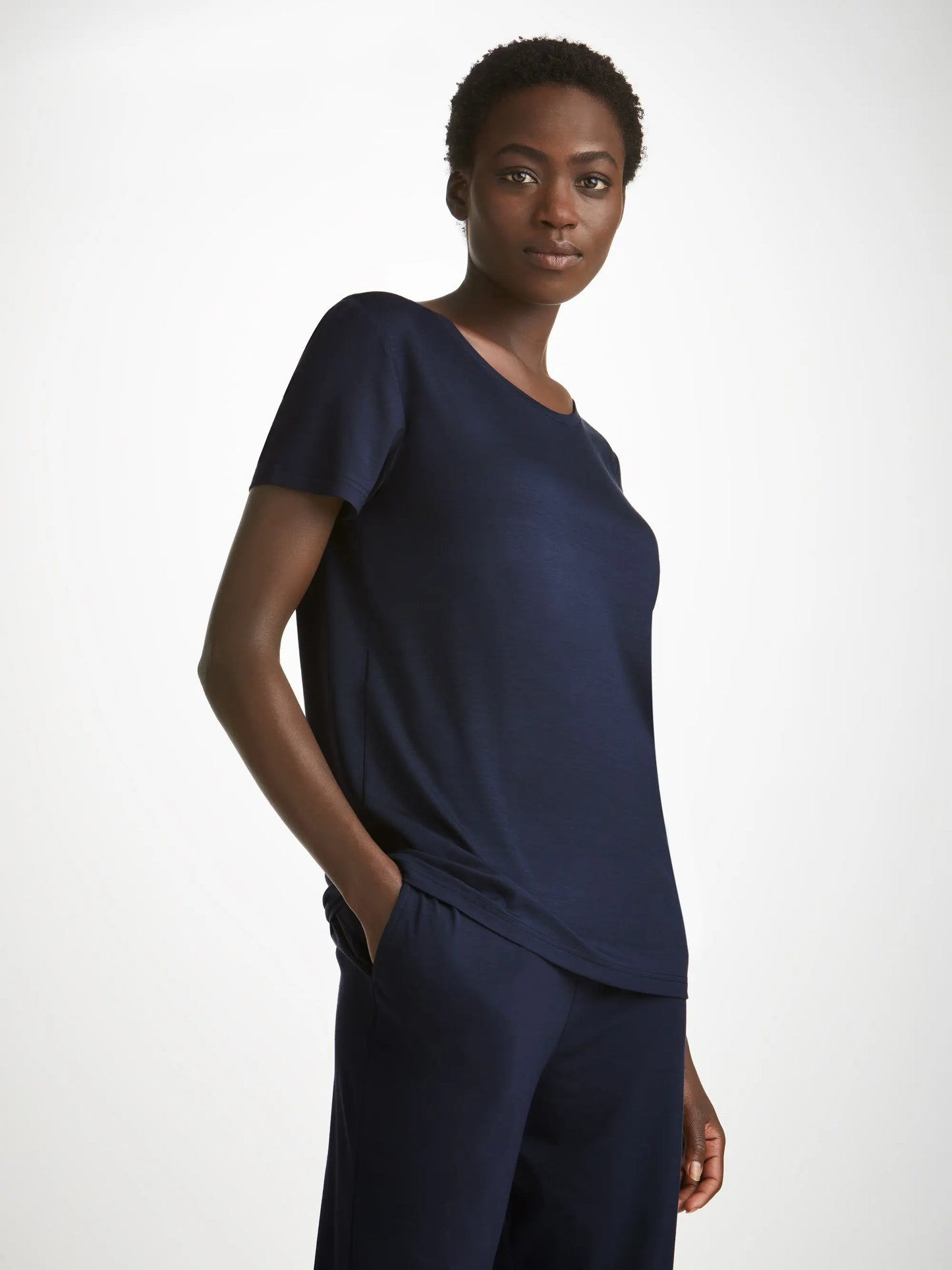 Derek Rose Women's T-Shirt Lara Micro Modal Stretch Navy Derek Rose