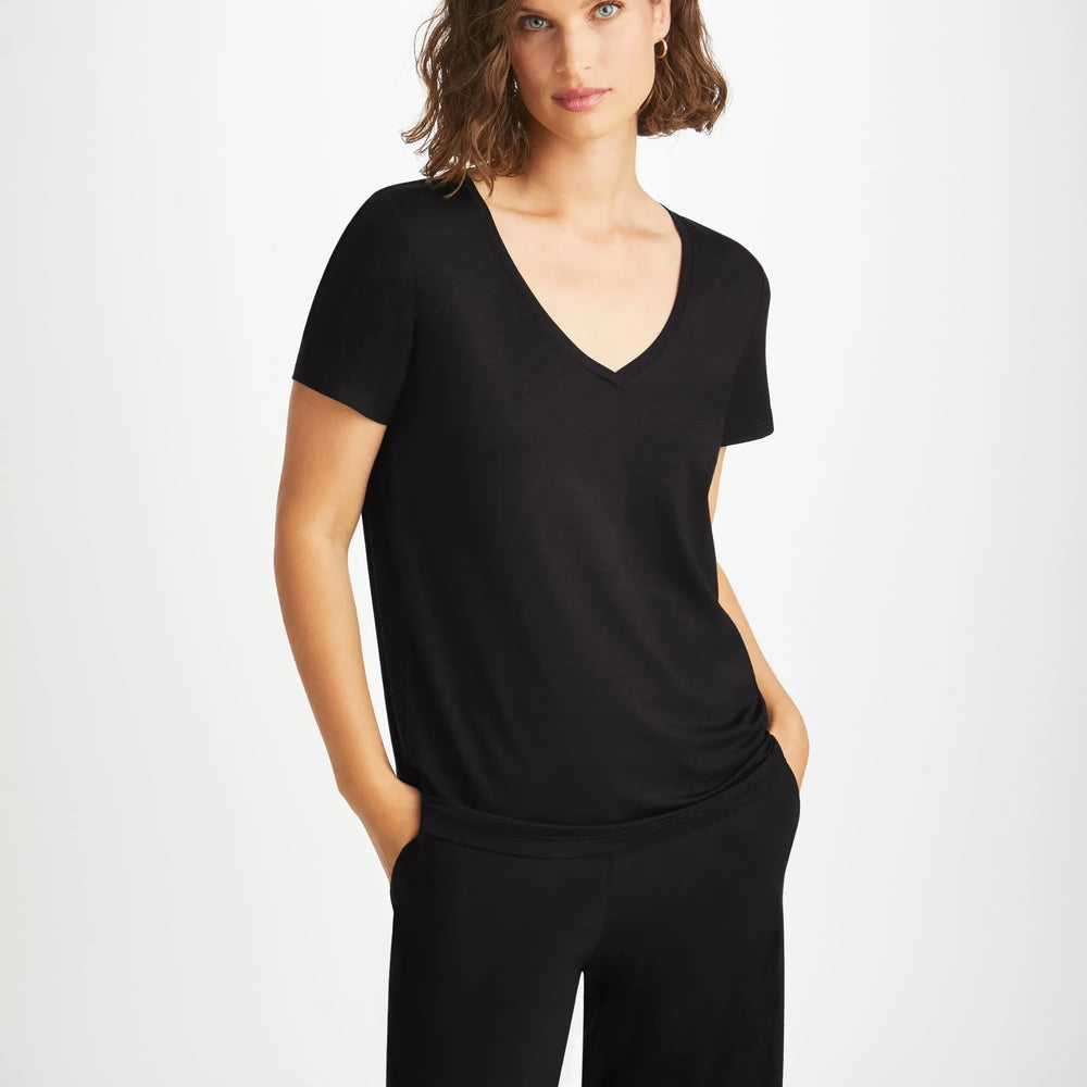 Derek Rose Women's V-Neck T-Shirt Lara Micro Modal Stretch Black Derek Rose