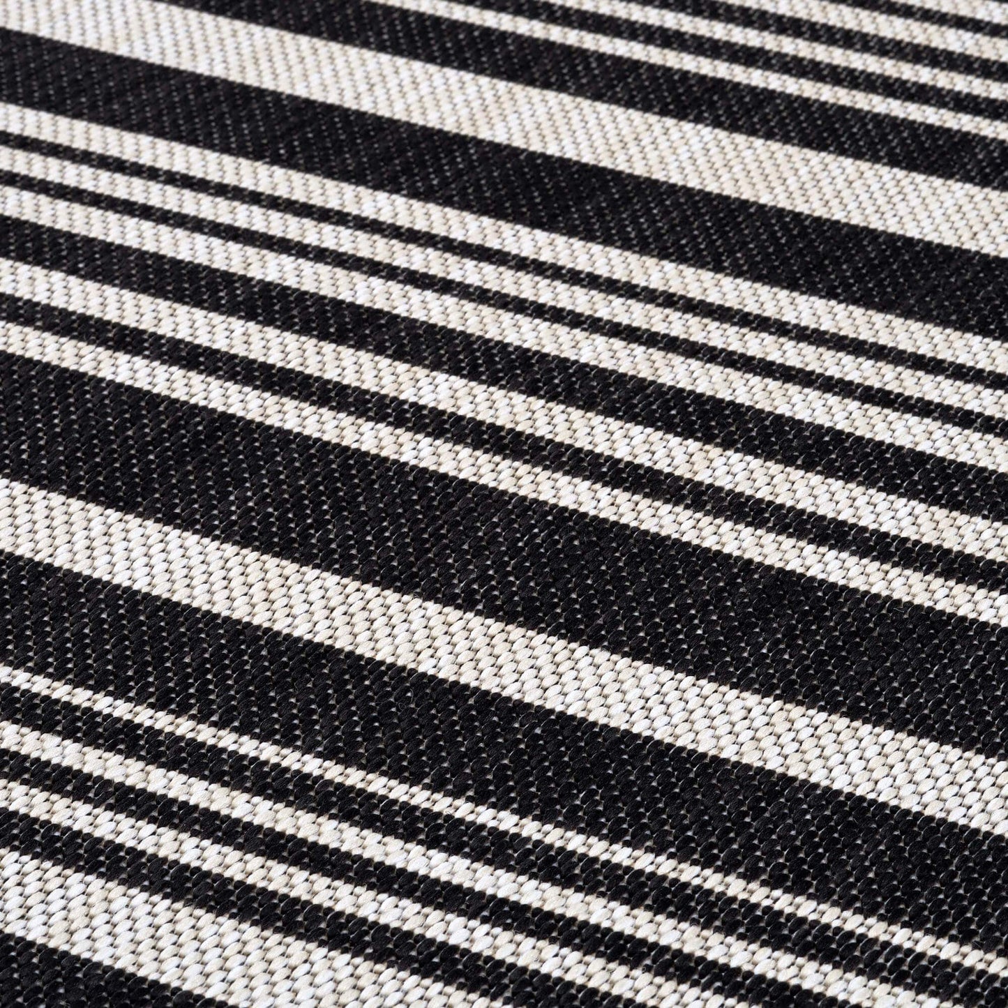 Ecology Outdoor Rug Black | 300bl The Rugs