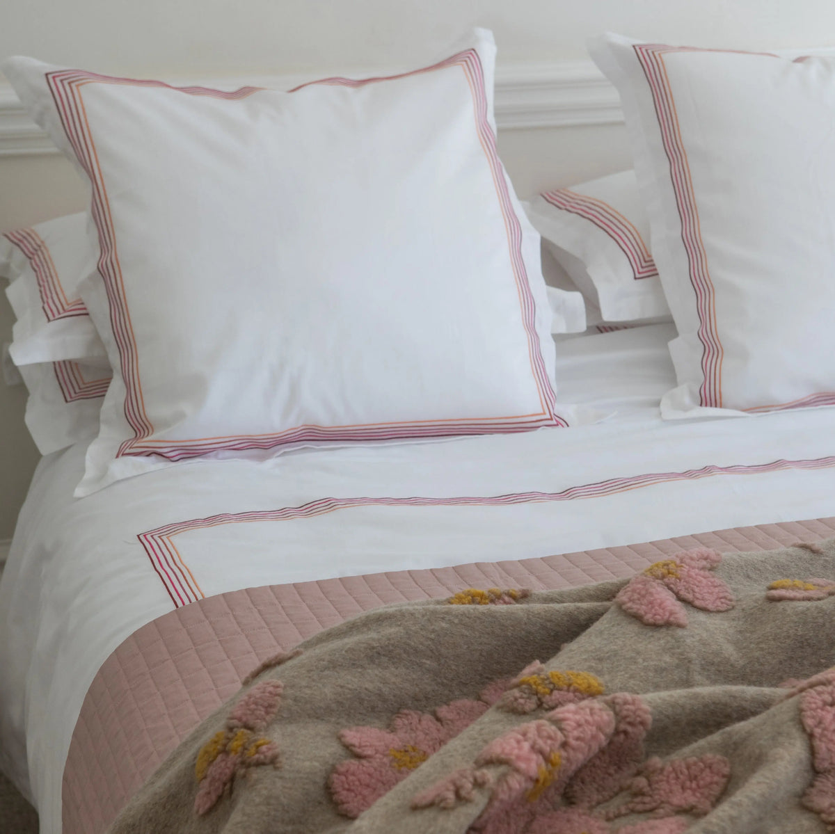 Empress Pink Cotton Bet Set Dormitory