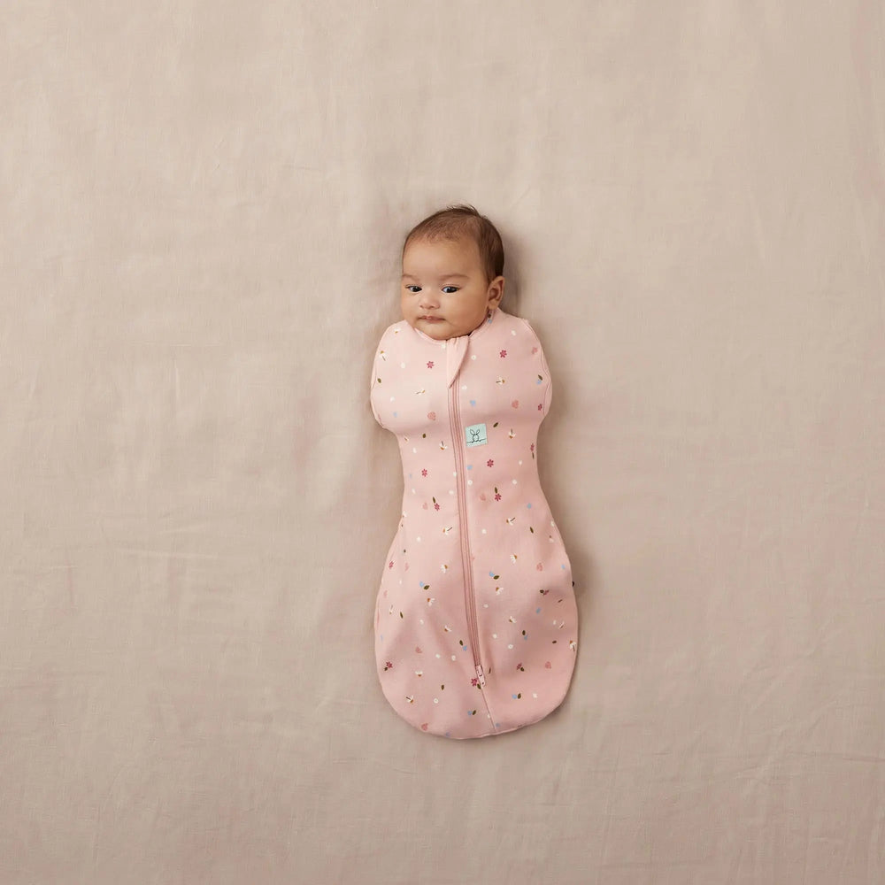 ErgoPouch - Organic Summer Cocoon Swaddle Sleeping Bag - Daisies - 0.2 TOG ergoPouch