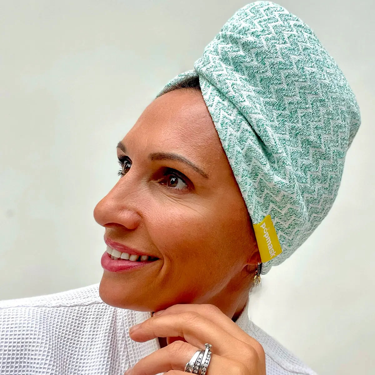 Fast-Drying Microfibre Hair Towel in Green – Perfect for Healthy, Frizz-Free Hair Popmask