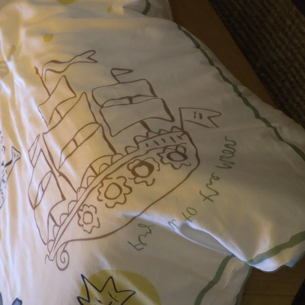 Fly me to the Moon - Reversible Duvet Set Sukun: Luxurious bedding and homeware.