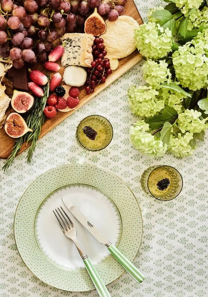 Green Apple Lace Dinner Plates - Set of 4 Casa by Josephine Jenno