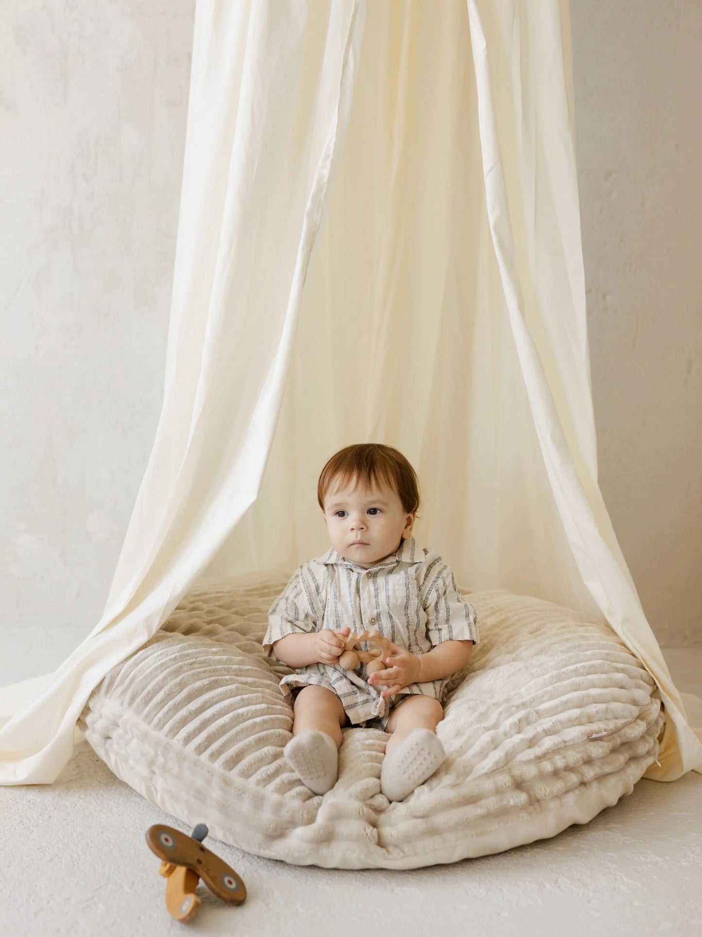 Hanging Canopy for Toddler Bed or Play Space MINICAMP