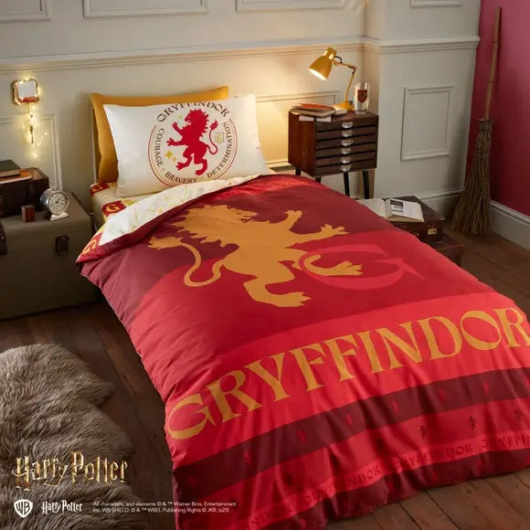 Harry Potter Gryffindor Reversible Duvet Cover and Pillowcase Set Dunelm