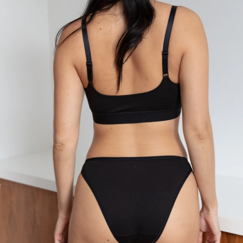 High-Rise Bikini, Black Pantee