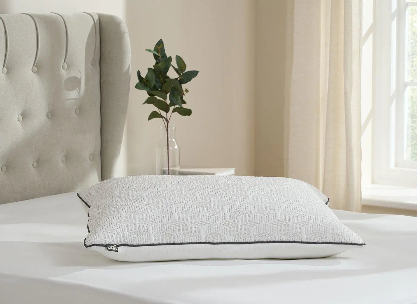 Hyde & Sleep Dual Comfort Ice Pillow Dreams