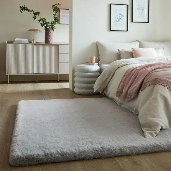 Ivy Luxury Faux Fur Rug Dunelm