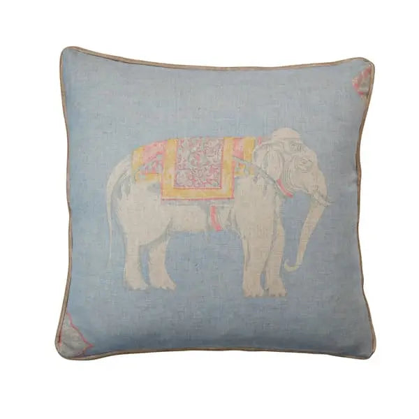Jumbo Powder, Sustainable Feather, Cushion Linen Blend & Viscose Blend Animal Andrew Martin