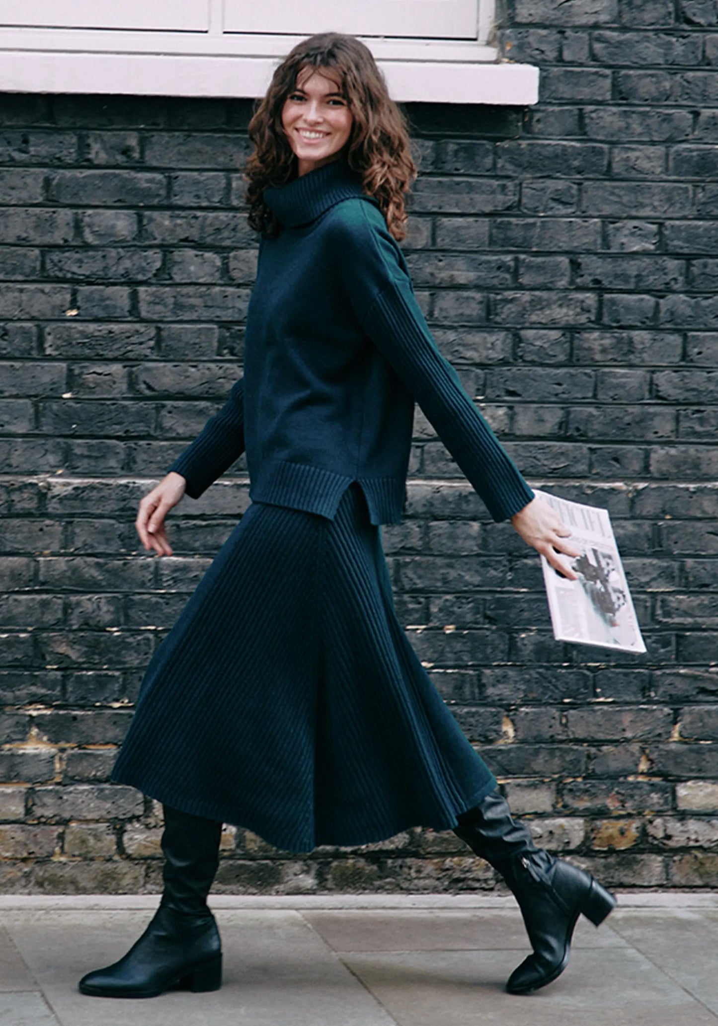 Knitted A-Line Midi Skirt With Ribbed Details Paisie
