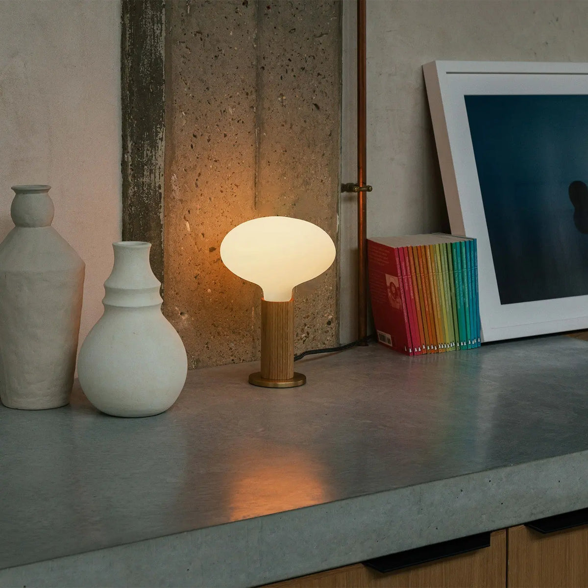 Knuckle Table Lamp in Oak + Oval Tala