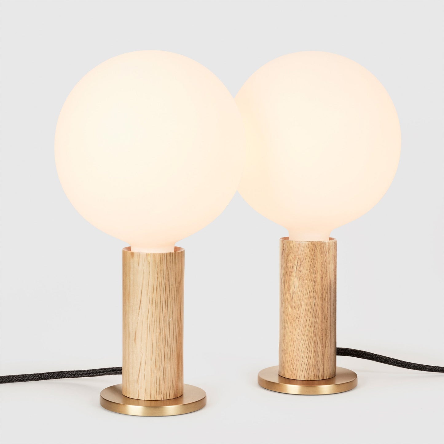 Knuckle Table Lamp in Oak + Sphere IV - Set of 2 Tala