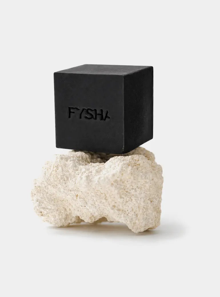 Lemongrass & Coconut Charcoal Solid Vegan Cleanser FYSHA